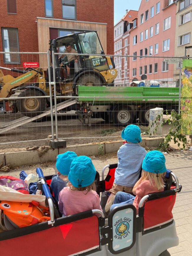 a910b6b0-ebd6-4d9f-8f10-ecf9bdd249bf